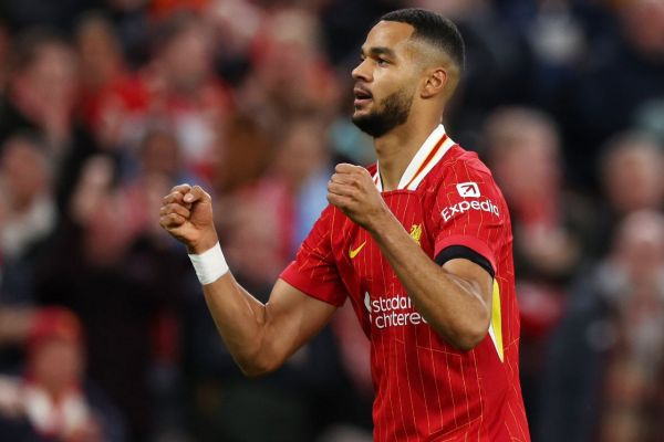 ستاره هلندی در آستانه جدایی از لیورپول