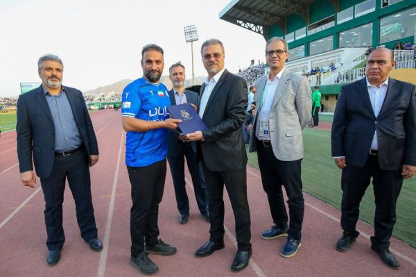  ماجرای تقدیر از هوادار استقلال در اراک چه بود