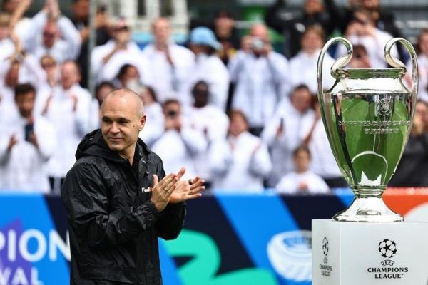  عکس؛ اسطوره بارسلونا و بردن جام چمپیونزلیگ به مونیخ