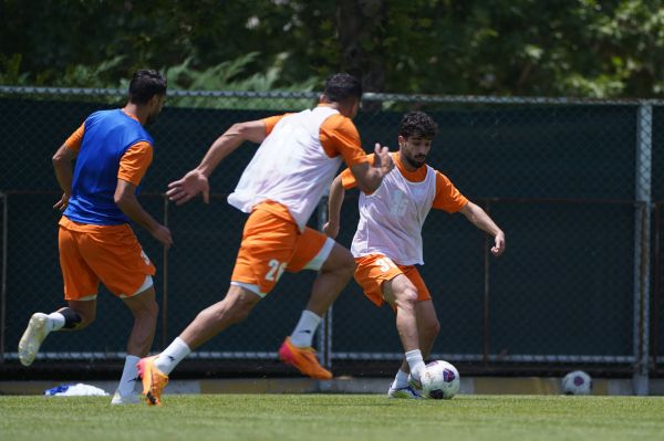  هاشم‌نژاد  خوشحالم که لیگ دیده می‌شود