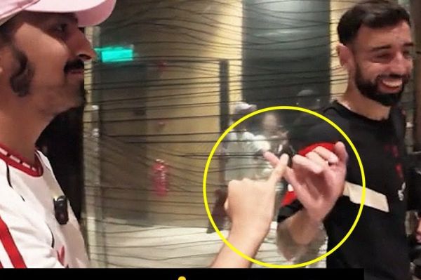  کاپیتان منچستریونایتد به یک هوادار «قول انگشتی» داد