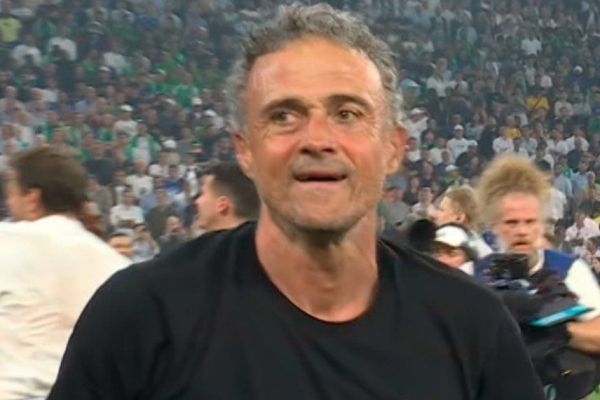 قهرمانی با طعم اشک؛ لوئیس انریکه و پیراهنی با تصویر دخترش شانا