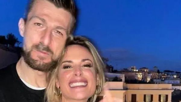 سلفی همسر آچربی هواداران اینتر را عصبانی کرد