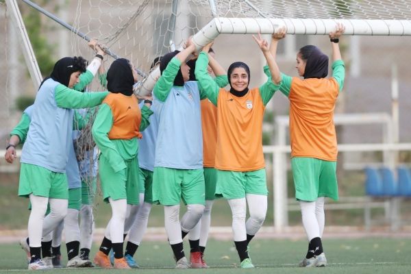  تیم فوتبال بانوان عراق به تهران می آید