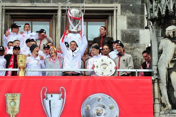  نوستالژی؛ ۱۲ سال از اولین سه‌گانۀ بایرن‌مونیخ با یوپ هاینکس گذشت