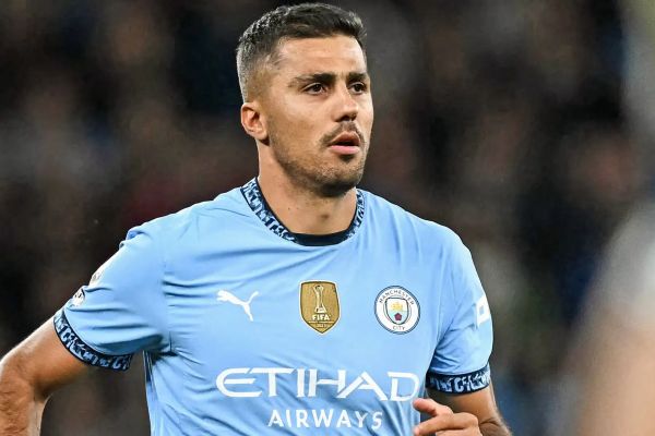 تمدید قرارداد برنده توپ طلا با چاشنی افزایش دستمزد