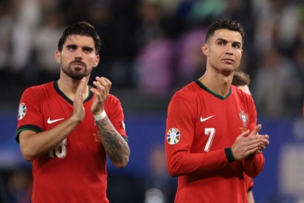  واکنش هافبک پرتغالی به احتمال انتقال رونالدو به الهلال