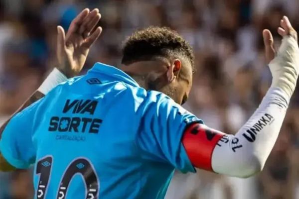  واکنش نیمار به گلزنی با دست و اخراج از زمین  عکس