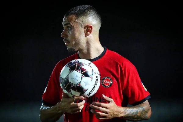 استوری بودار آلوز؛ ترک منطقه امن عکس