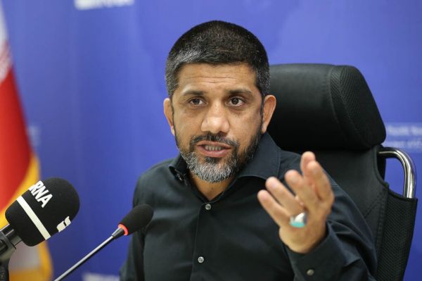 دبیر در جمع فرنگیکاران جوان برای نام ایران چیزی کم نگذارید