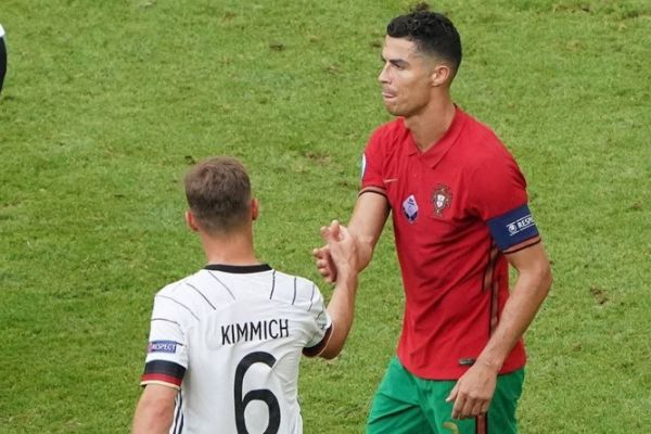 تعریف و تمجید کاپیتان آلمان از گلهای ملی رونالدو