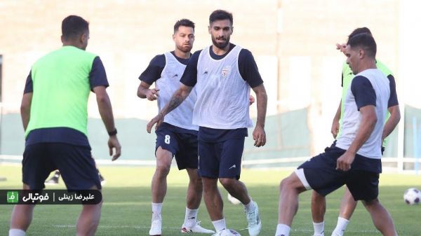 آخرین خبر درباره آقاسی عارف دوباره به استقلال نزدیک شد