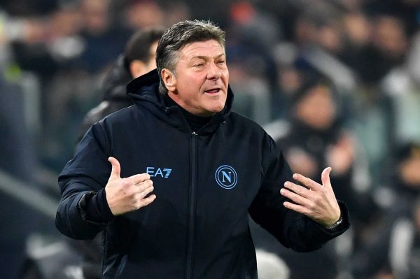  پیروز قربانی  دست از ماتزاری بردارید  به‌درد استقلال نمی‌خورد