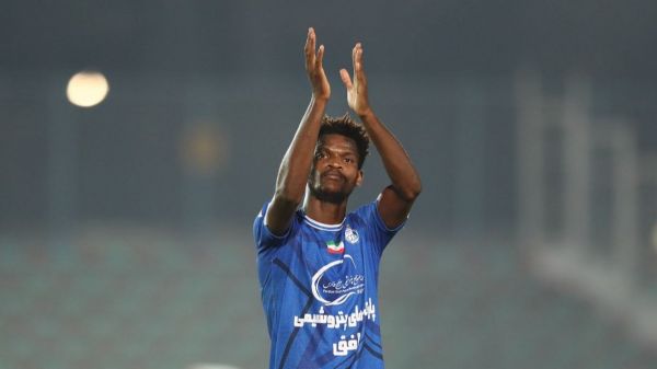 اندونگ بازیکن آزاد شد هافبک گابنی در استقلال میماند