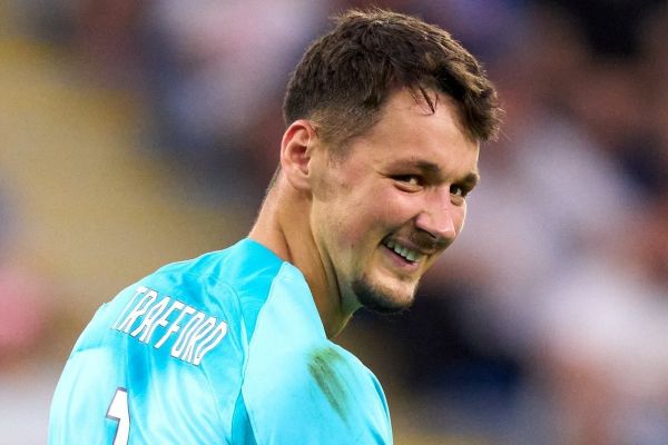  چلسی فقط به دروازه‌بان میلان اکتفا نمی‌کند