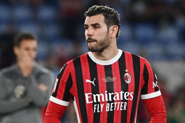 میلان پیشنهاد الهلال برای تئو هرناندز را به پیشنهاد اتلتیکو ترجیح میدهد