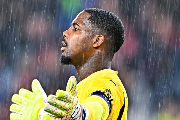 دروازه بان فرانسوی مایل به ترک میلان و پیوستن به چلسی