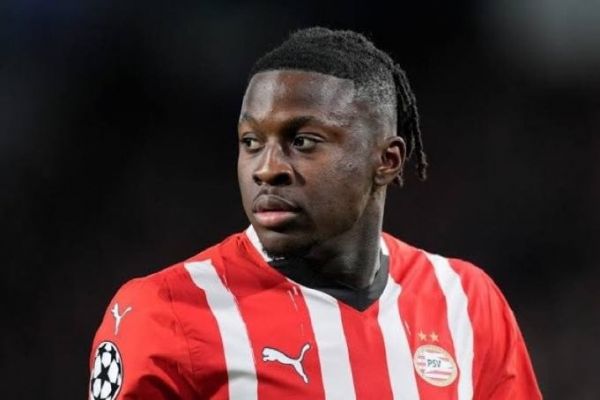  ستاره آیندهوون در راه لیگ برتر انگلیس