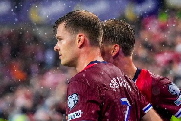 تحقیر ایتالیا به دست یاران هالند؛ سه گل در کیسه لاجوردی ها