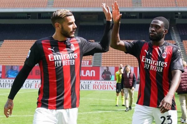  ستارۀ خط دفاع میلان هم به ناپولی می‌رود