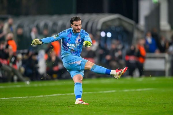 مصاحبۀ دروازهبان دورتموند، مدیران باشگاه را شدیداً عصبانی کرد