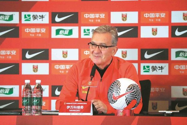  برانکو شایعه اخراجش را تکذیب کرد