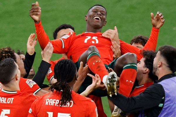  عکس؛ تقدیر پرتغالی‌ها از ستاره خود در فینال لیگ ملت‌های اروپا