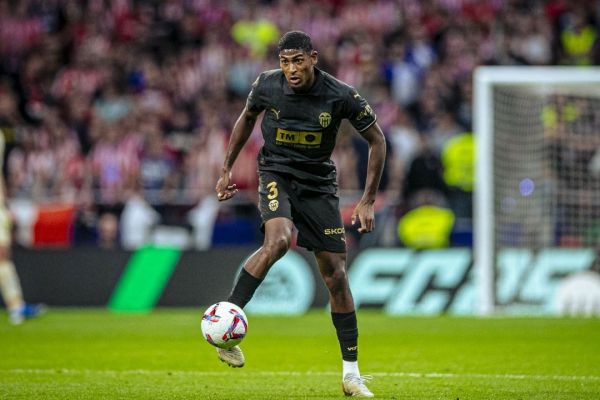  یوونتوس، اینتر، میلان و ناپولی علاقه‌مند به مدافع کلمبیایی