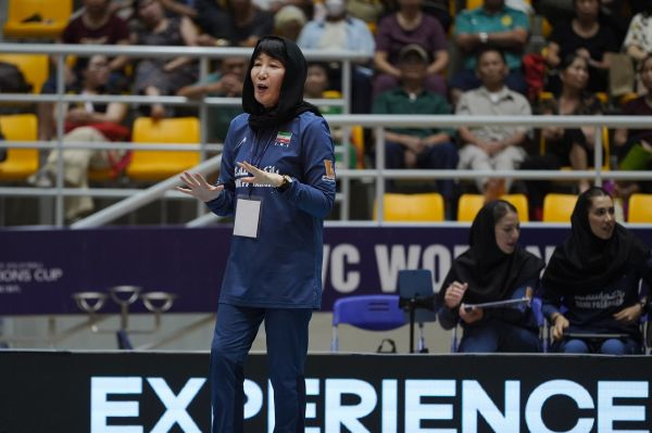 لی آنقدر حالم خوب است که نمیتوانم توصیف کنم