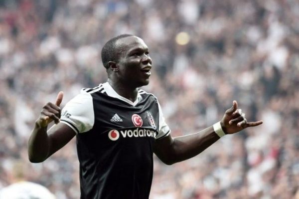 نیمنگاه تراکتور به گزینه خارجی سپاهان و پرسپولیس