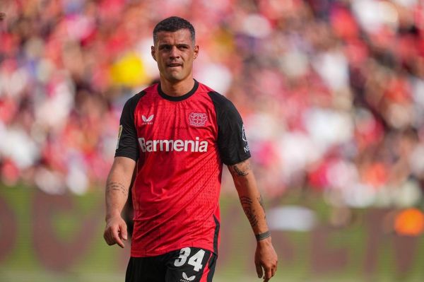 هافبک سوئیسی قصدی برای انتقال به میلان یا گالاتاسرای ندارد