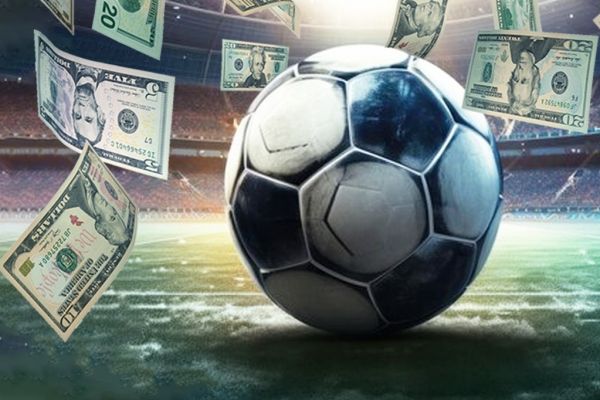 اینجا بهشت ایجنتهاست؛ فوتبال ایران غرق در پول