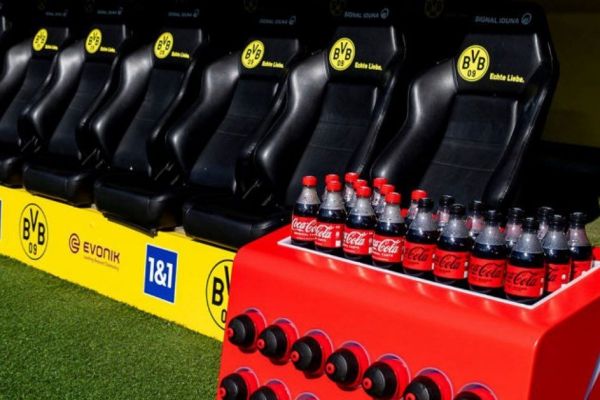 تمدید قرارداد همکاری دورتموند و کمپانی کوکاکولا