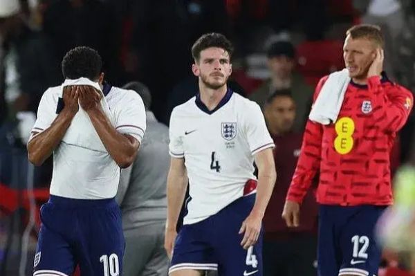  انتقاد تند اسطوره انگلیسی  سه‌شیرها متحد نیستند