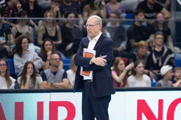 پیاتزا مقابل برزیل باید نشان دهیم «ایران» هستیم