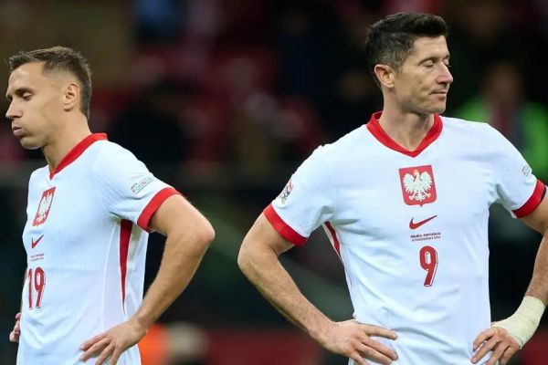 سرمربی لهستان جواب لواندوفسکی را داد