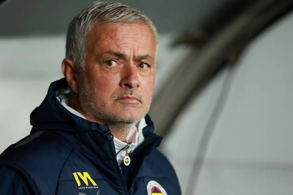  جنگ دو غول بزرگ استانبول بر سر ستاره طردشده پاری سن ژرمن