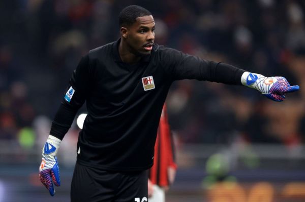 با وجود اتمام قرارداد، کاپیتان میلان، در این باشگاه میماند