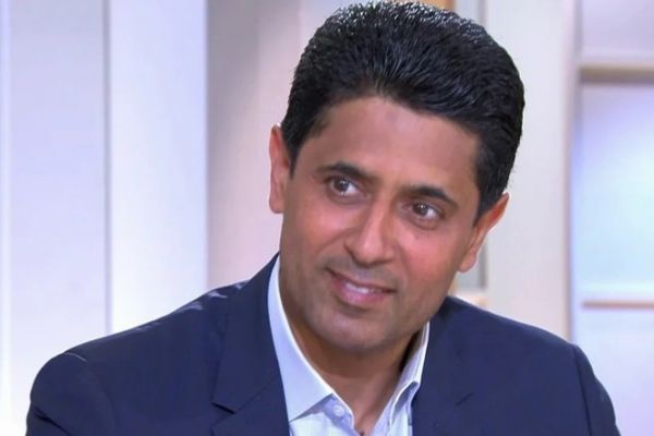  عکس؛ لحظه‌ای که ناصر الخلیفی در برنامه زنده بغض کرد