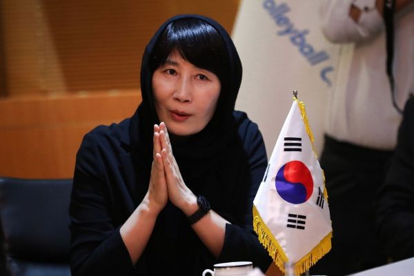 لی به شاگردانم افتخار میکنم