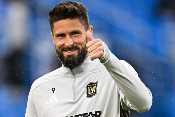  دلگرمی ژیرو به خرید جدید چلسی برای غلبه بر نفرین پیراهن شماره 9 این تیم