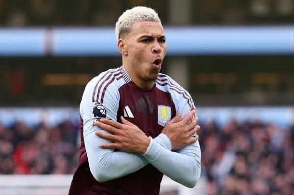  چلسی و آرسنال، ستارۀ استون ویلا را تحسین می‌کنند