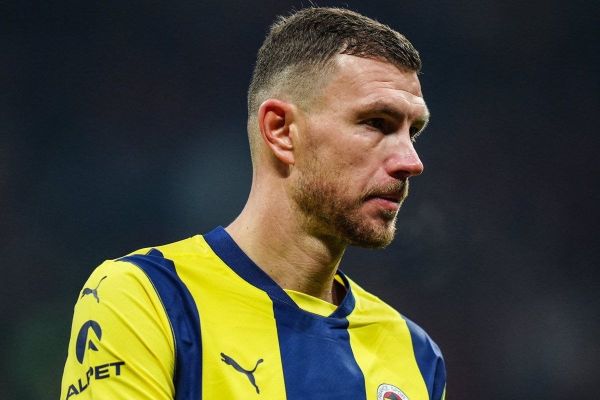 پیرمرد بوسنیایی گزینه اول تقویت خط حمله فیورنتینا