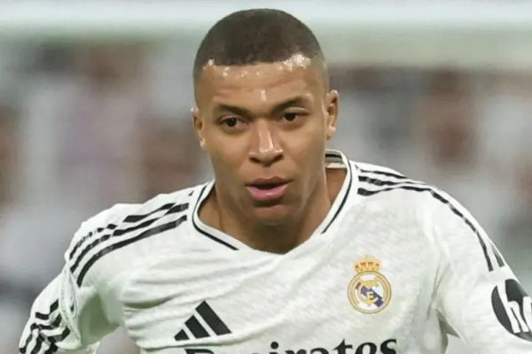  بستری‌شدن ستاره رئال‌مادرید در جریان بازی‌های جام باشگاه‌های جهان