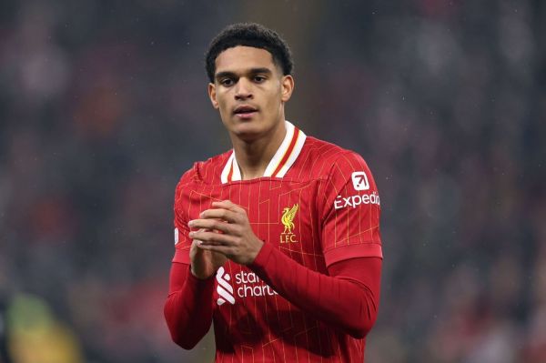 توافق شخصی مدافع جوان لیورپول با نایب قهرمان بوندسلیگا