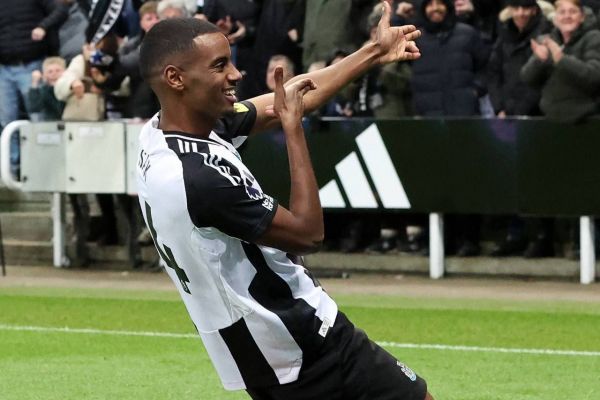  لیورپول همچنان در تلاش برای جذب ستاره سوئدی نیوکاسل