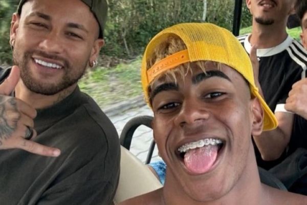 عکس؛ لامین یامال در تعطیلات به همراه نیمار