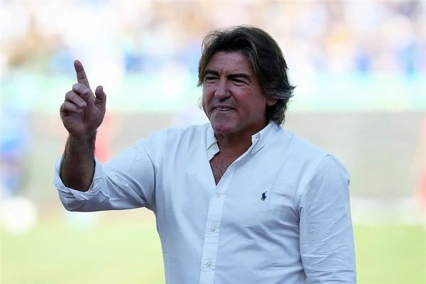  ساپینتو با ۴ دستیار خارجی به استقلال می‌آید