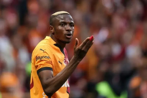 ستارهای که از شدت فقر، غذای فاسد میخورده است