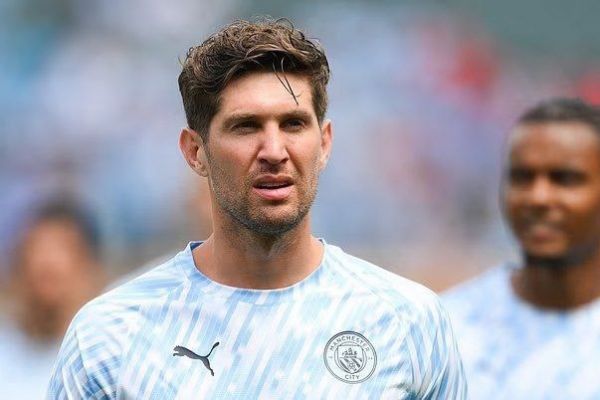  بازیکن منچسترسیتی که به بازنشستگی فکر می‌کرد